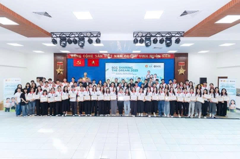 Nearly two decades of accompanying young Vietnamese talents through the “SCG Sharing the Dream” scholarship, reflecting the Group’s commitment to supporting education and nurturing the next generation for a sustainable future.